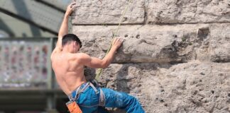 Jak się wspinać na ściance wspinaczkowej?