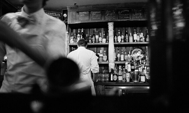 Jak powinien wyglądać barman?